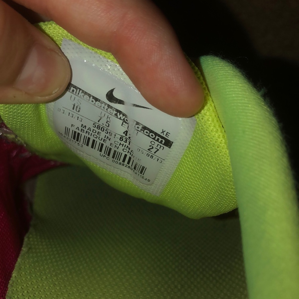 used nikes!!!! - Picture 4 of 8